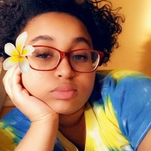 Meet your Posher, Simone